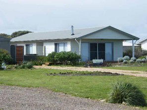 Coorong Waterfront Retreat - Accommodation Redcliffe 1