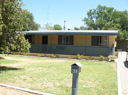The Liteva Beach House - Accommodation Redcliffe 1