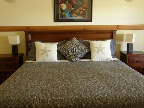 Beachport Retreat - Accommodation Redcliffe 1