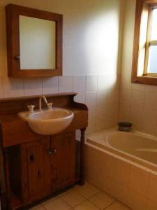 Beachport Retreat - Accommodation Redcliffe 5