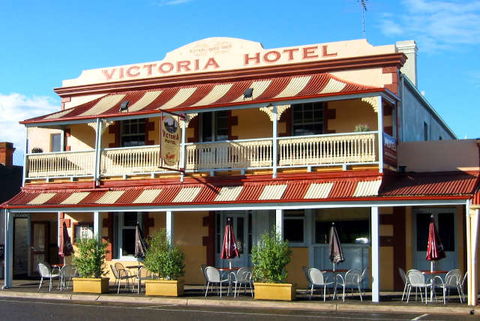 Victoria Hotel - Strathalbyn - Accommodation Redcliffe 1