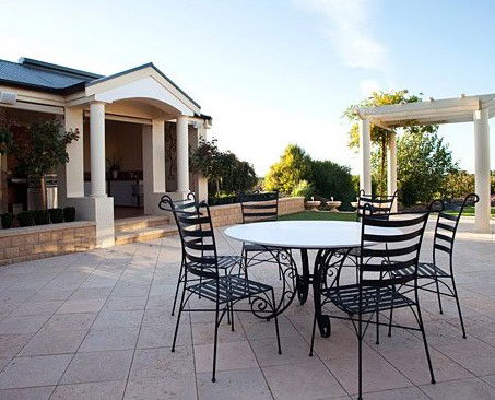 Winemakers Retreat - Accommodation Redcliffe 4