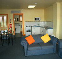 Smugglers Rest - Accommodation Redcliffe