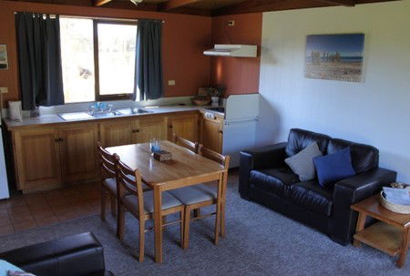 Flinders Island Cabin Park And Car Hire - Accommodation Redcliffe 2