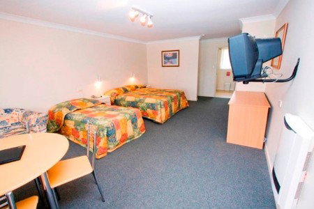 Tamar River Villas - Accommodation Redcliffe 2