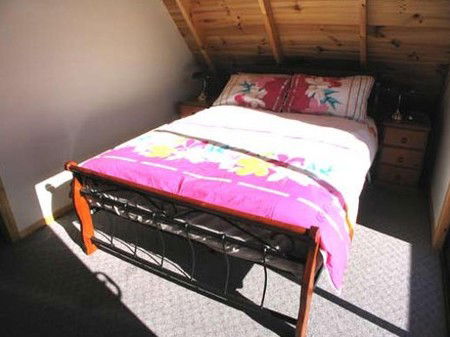 Four Seasons Holiday Cottages - Accommodation Redcliffe 3