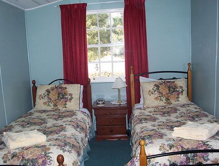 Hurlfield Farm Cottage - Accommodation Redcliffe 3
