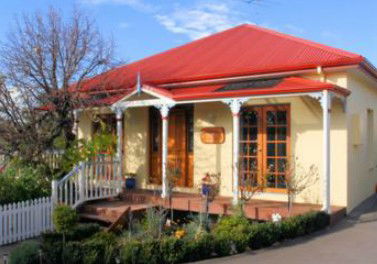 Quayside Cottages - Accommodation Redcliffe 2