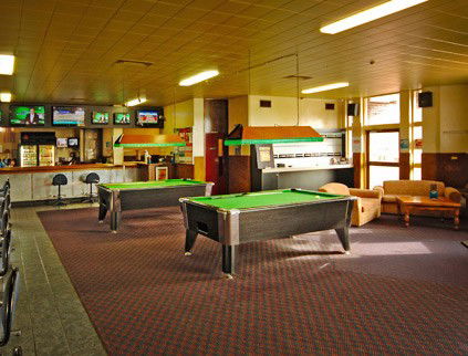 Somerset Hotel - Accommodation Redcliffe 2
