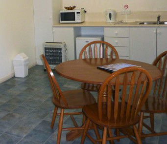 Southport Hotel And Caravan Park - Accommodation Redcliffe 1