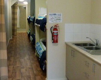 Southport Hotel And Caravan Park - Accommodation Redcliffe 2