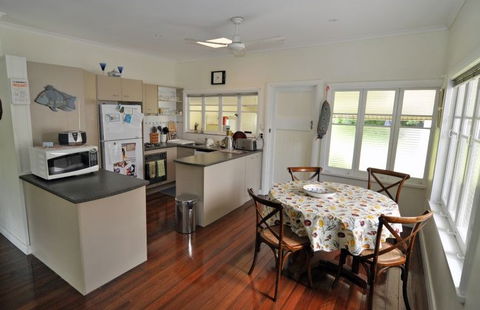 Cairns Holiday Homes Wilks House - Accommodation Redcliffe 0