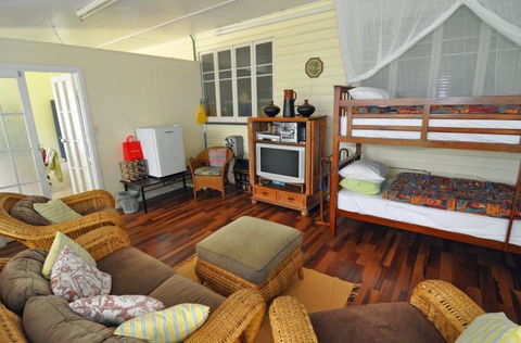 Cairns Holiday Homes Wilks House - Accommodation Redcliffe 5