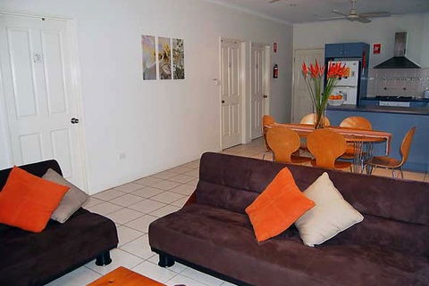 Cairns Sharehouse - Accommodation Redcliffe 3
