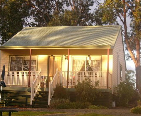 Avoca Cottages - Accommodation Redcliffe 0