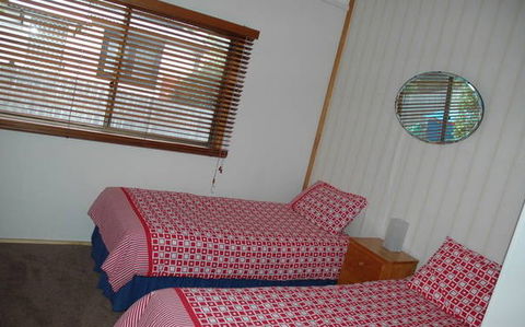 A Lake House At Burrill Lake - Accommodation Redcliffe 2