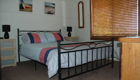 A Lake House At Burrill Lake - Accommodation Redcliffe 3