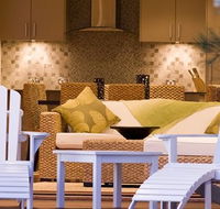 Lochani at the Beach - Accommodation Redcliffe