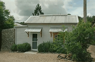 Mavis's Kitchen and Cabins - Accommodation Redcliffe