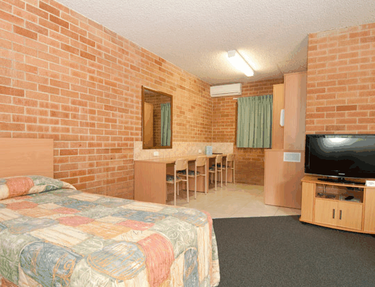 New Olympic Motel - Accommodation Redcliffe 1