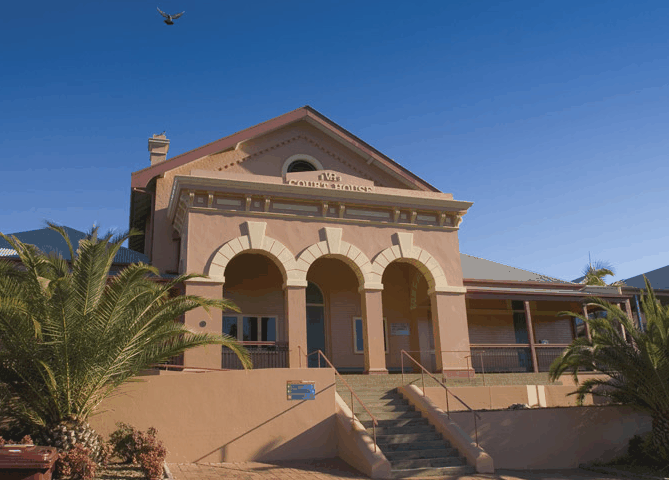 New Olympic Motel - Accommodation Redcliffe 2