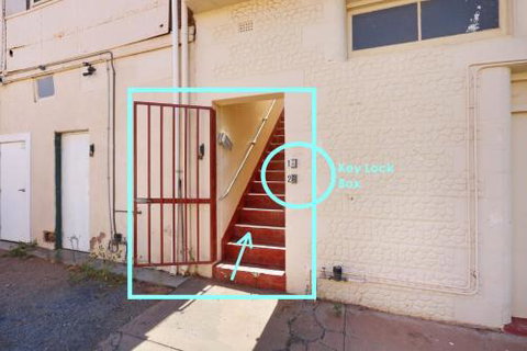 Apartment 1 On Oxide - Accommodation Redcliffe 4