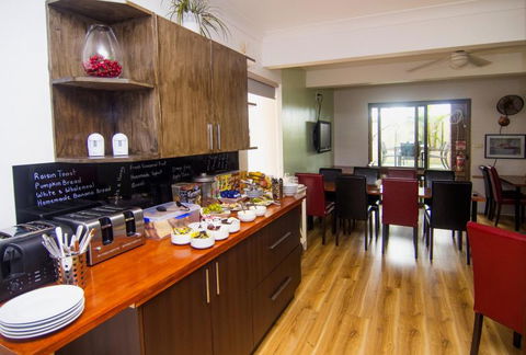 Crescent Motel - Accommodation Redcliffe 5