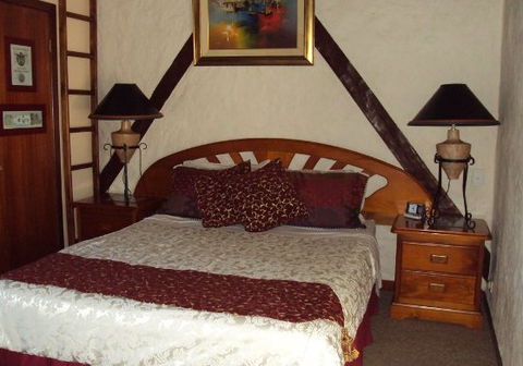 Castle On The Hill Bed And Breakfast - Accommodation Redcliffe 5