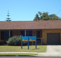 Aunty Mels Dog Friendly Holiday Cottage - Accommodation Redcliffe