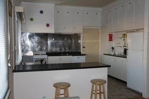 Apartment 1 On Oxide - Accommodation Redcliffe 1