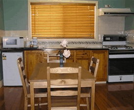 Acacia Cottage - Accommodation Redcliffe 0