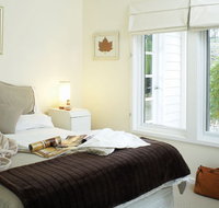 Andreas White House - Accommodation Redcliffe