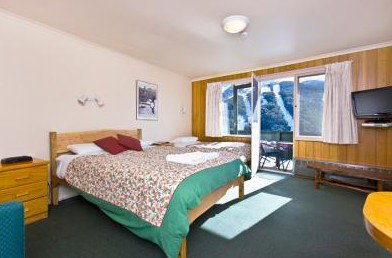Kasees Apartments And Mountain Lodge - Accommodation Redcliffe 3