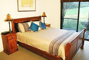 Snowbound Chalets - Accommodation Redcliffe 2