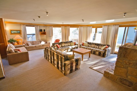 Attunga Ski Lodge Thredbo - Accommodation Redcliffe 0