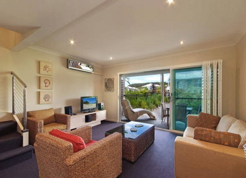 Pacific Blue Townhouse 358 - Accommodation Redcliffe 3