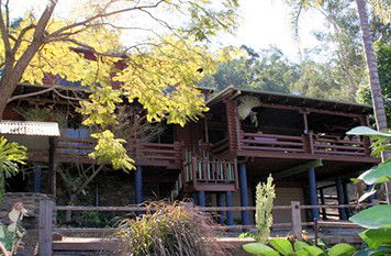 Bass Lodge - Accommodation Redcliffe 1