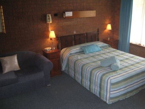 Greenacres Motel - Accommodation Redcliffe 1