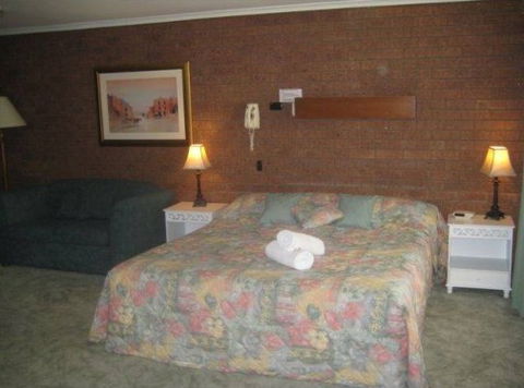 Greenacres Motel - Accommodation Redcliffe 2