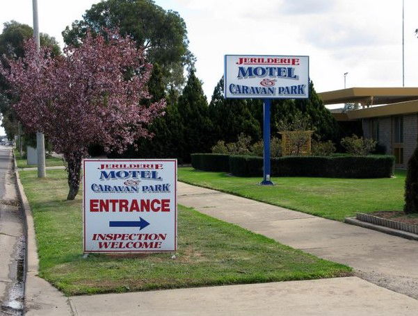 Jerilderie NSW Accommodation Redcliffe