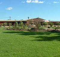 Newell Motor Inn - Accommodation Redcliffe