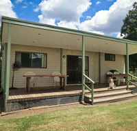 Talmalmo Cottage - Accommodation Redcliffe