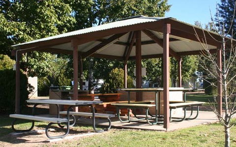 Bingara Riverside Caravan Park - Accommodation Redcliffe 3