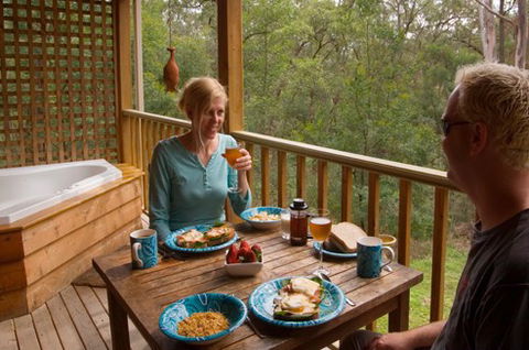 Bingle Tree Retreat - Accommodation Redcliffe 4