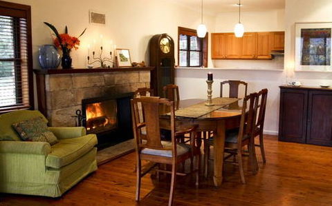 A Church And Homestead In Mudgee - Accommodation Redcliffe 3