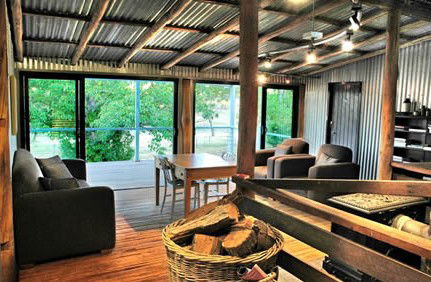 Black Sheep Inn - Accommodation Redcliffe 2