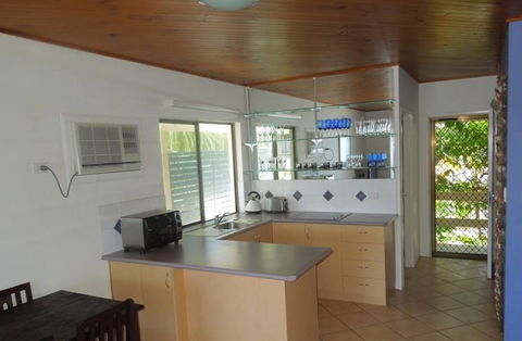 Mackay Beach Accommodation - Accommodation Redcliffe 2