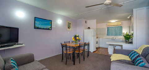 Hi-Way Units Motel - Accommodation Redcliffe 3