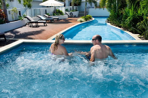 Manta Bargara Resort - Accommodation Redcliffe 3