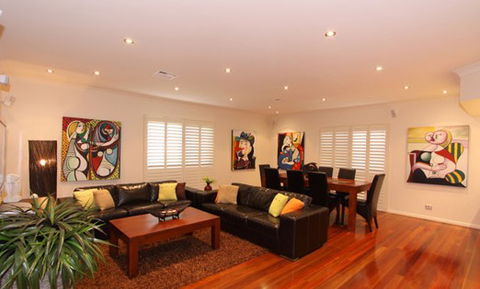 Ocean Paradise Holiday House - Accommodation Redcliffe 4